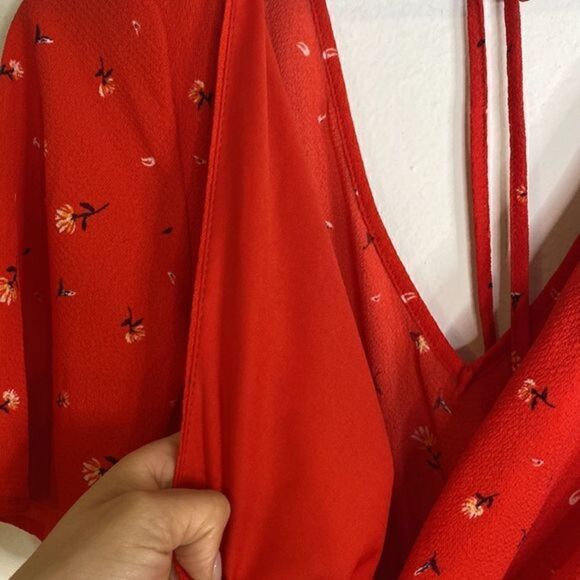 NWOT Row A Dandelion Floral Double-V Cherry Red Romper Jumpsuit - Picture 4 of 10